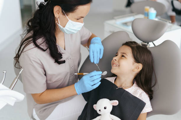 Best Dentist Open Late Near Me  in The Crossings, FL